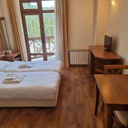 Апартаменты Mountain Chalets